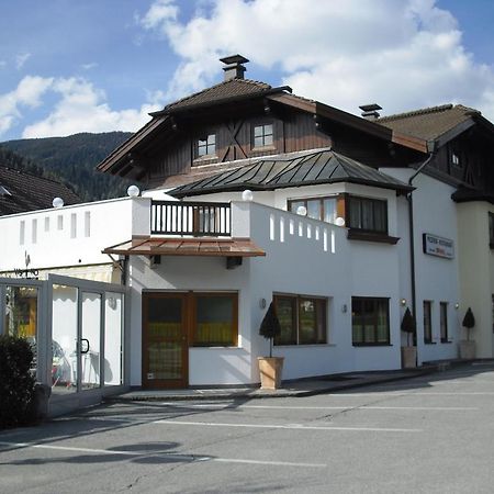 Pizzeria Restaurant Wieser Rasùn di Sotto Exteriör bild