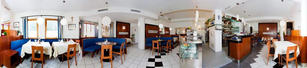 Pizzeria Restaurant Wieser Rasùn di Sotto Exteriör bild
