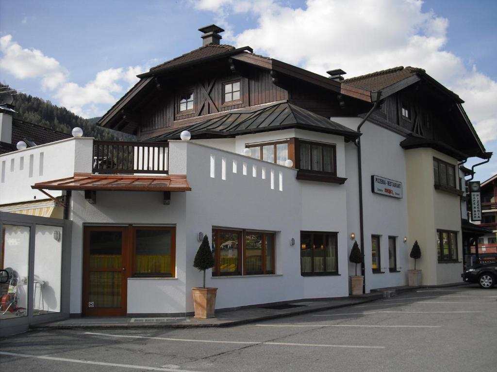 Pizzeria Restaurant Wieser Rasùn di Sotto Rum bild