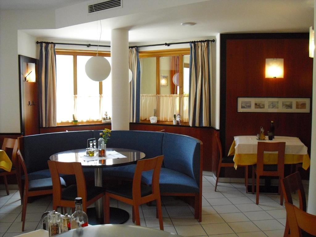 Pizzeria Restaurant Wieser Rasùn di Sotto Exteriör bild