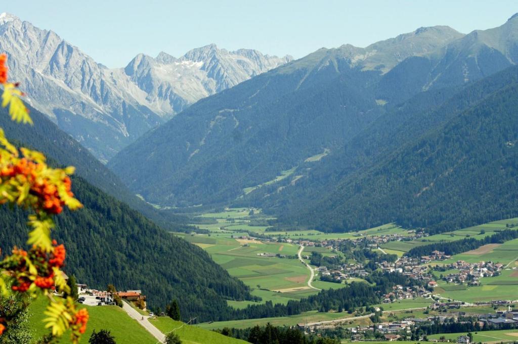 Pizzeria Restaurant Wieser Rasùn di Sotto Exteriör bild